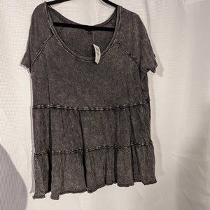 Torrid 2X mineral washed tiered raglan top